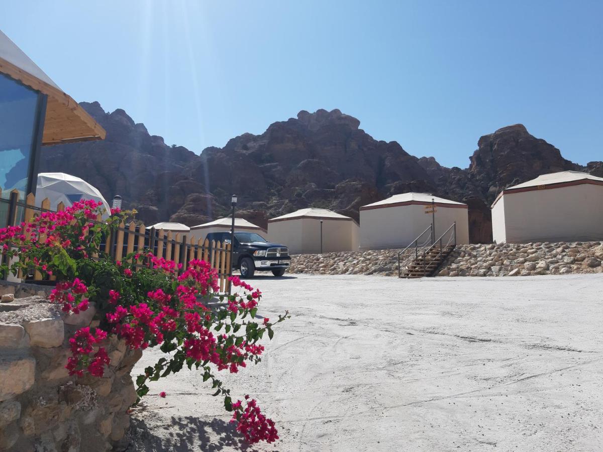 The Rock Camp Petra Hotel Wadi Musa Luaran gambar