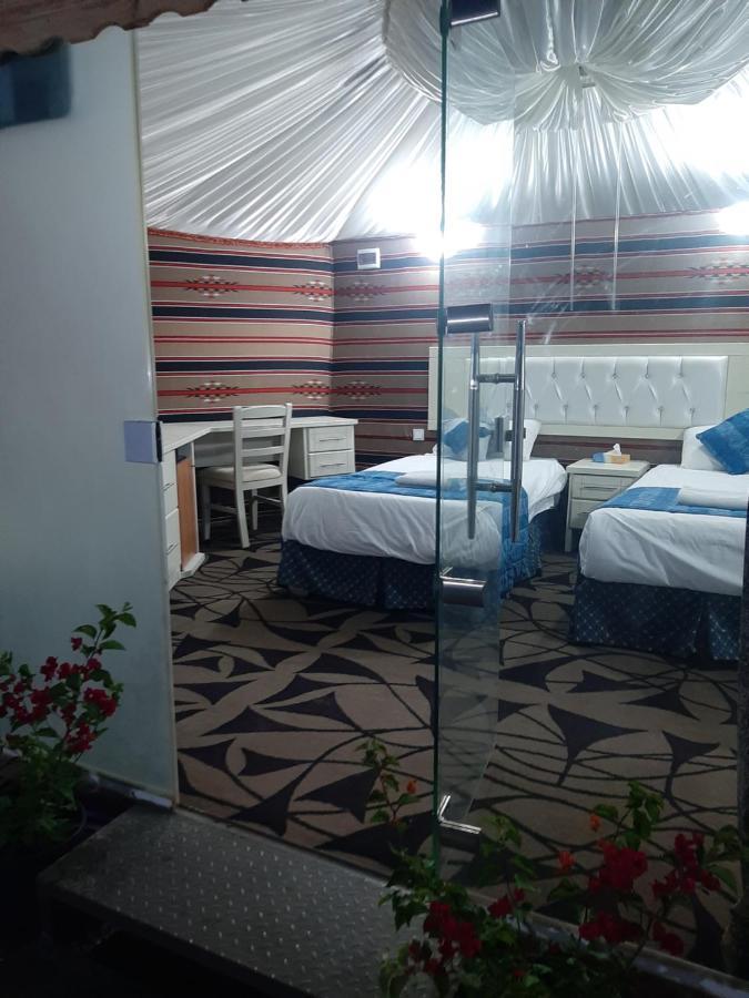 The Rock Camp Petra Hotel Wadi Musa Luaran gambar