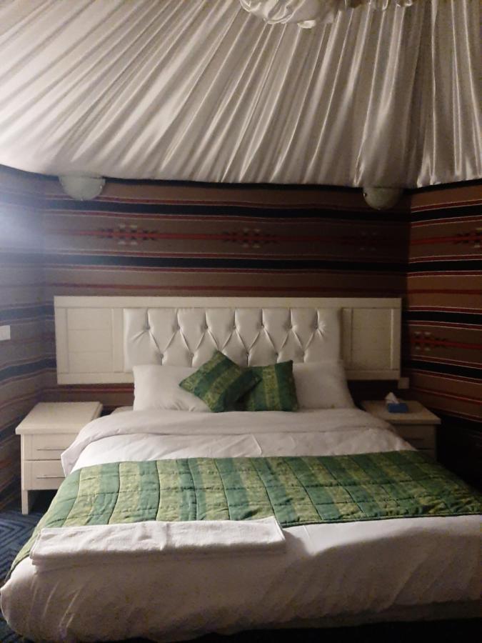 The Rock Camp Petra Hotel Wadi Musa Luaran gambar